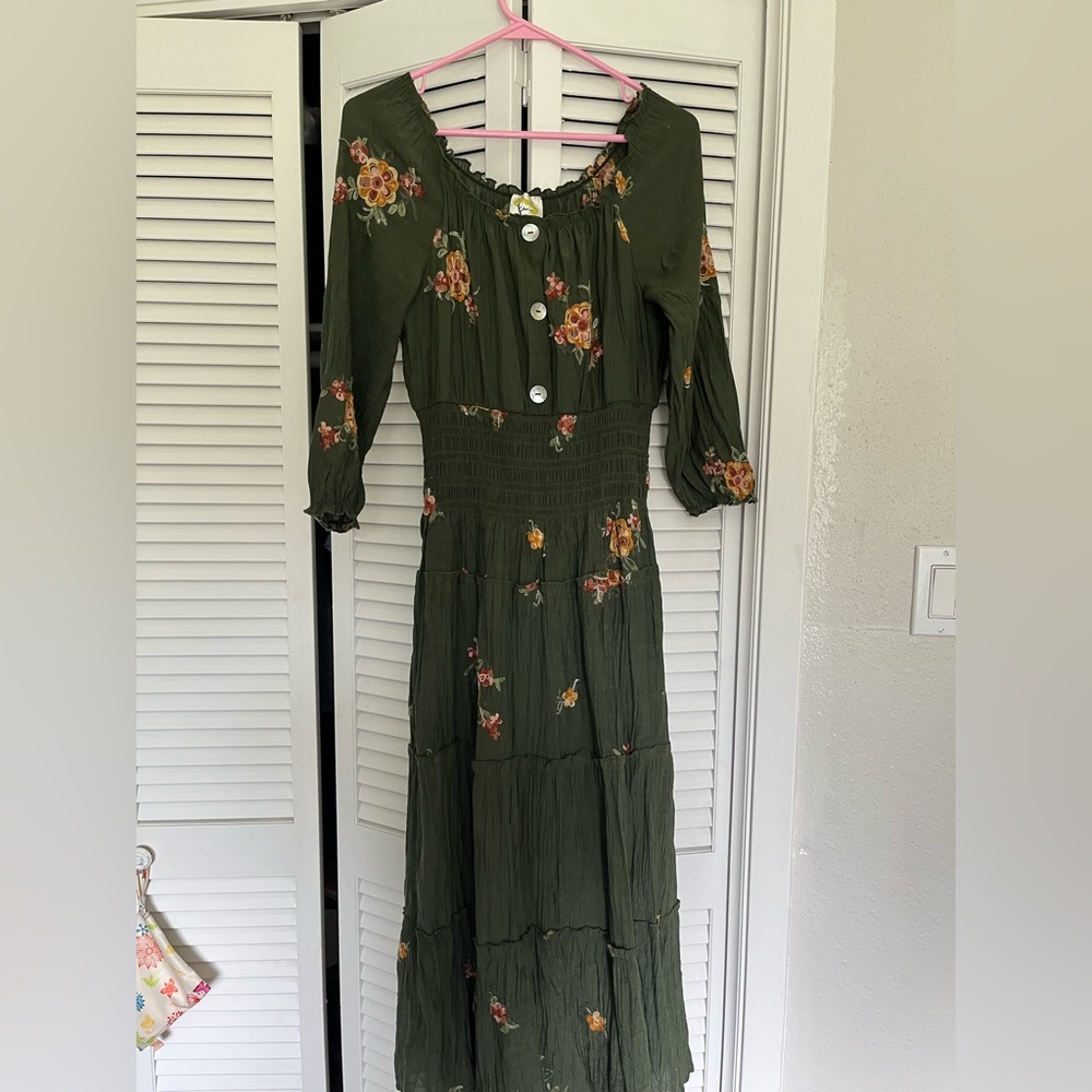 Woodland chic green midi dress